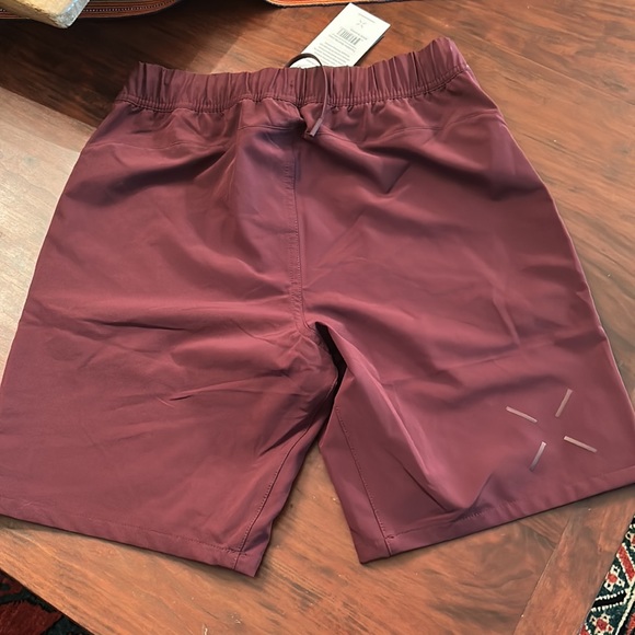 NWT Ten Thousand Maroon Foundation Short (No Liner) 9" Size Large - Picture 2 of 5